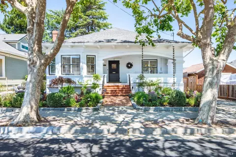 12 Fair St, Petaluma, CA 94952