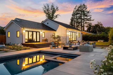 1597 Arrowhead Dr, Saint Helena, CA 94574