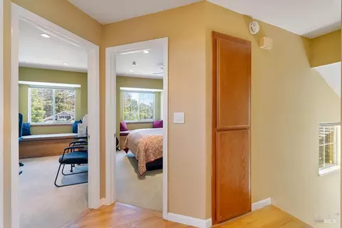 Entry Way - 201 James River Rd, Vallejo, CA 94591 photo 4 of 4
