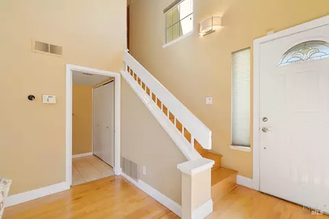 Entry Way - 201 James River Rd, Vallejo, CA 94591 photo 2 of 4