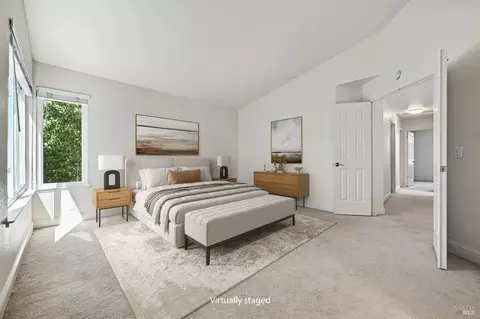 Bedroom - 9472 Wellington Cir, Windsor, CA 95492 photo 1 of 7
