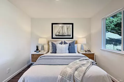 Bedroom - 10701 Hereford Dr, Jenner, CA 95450 photo 2 of 8