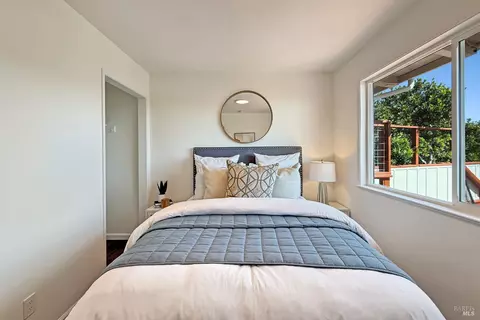 Bedroom - 10701 Hereford Dr, Jenner, CA 95450 photo 7 of 8