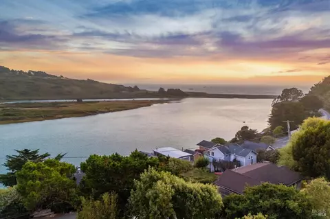View/Area - 10701 Hereford Dr, Jenner, CA 95450 photo 11 of 18