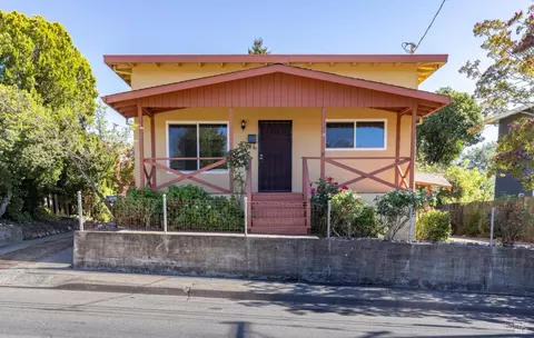 114 Powell Ave, Healdsburg, CA 95448