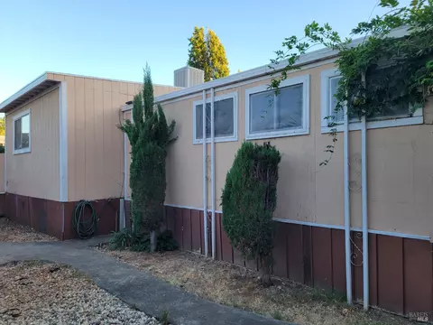 810 Fahey Ct, Vallejo, CA 94590 photo 3