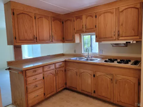 810 Fahey Ct, Vallejo, CA 94590 photo 7