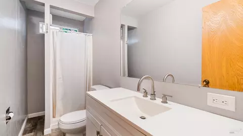 Bath - 7826 Brookside Ave, Sebastopol, CA 95472 photo 4 of 4