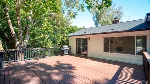 Exterior - 7826 Brookside Ave, Sebastopol, CA 95472 photo 3 of 8