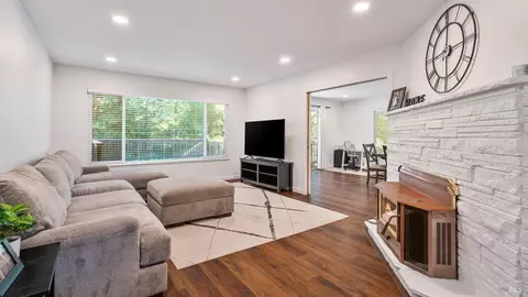 Living - 7826 Brookside Ave, Sebastopol, CA 95472 photo 1 of 3