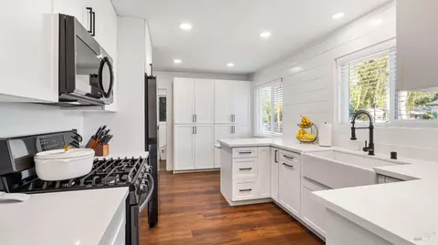 Kitchen - 7826 Brookside Ave, Sebastopol, CA 95472 photo 1 of 5