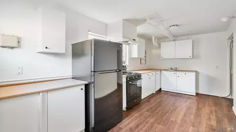 Kitchen - 7826 Brookside Ave, Sebastopol, CA 95472 photo 5 of 5