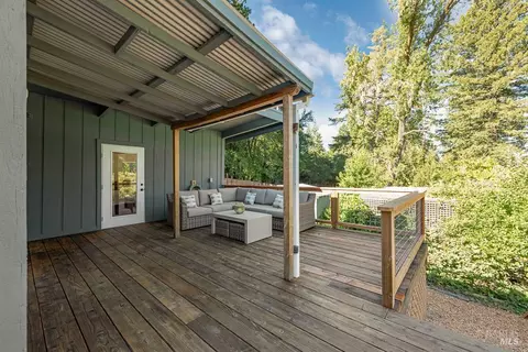 Exterior - 17197 Fitzpatrick Ln, Occidental, CA 95465 photo 7 of 38
