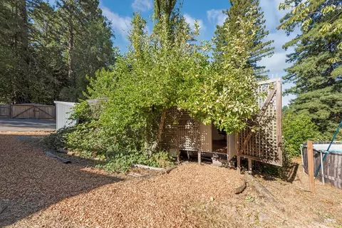 Exterior - 17197 Fitzpatrick Ln, Occidental, CA 95465 photo 25 of 38