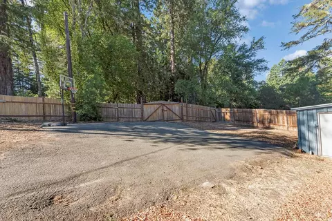 Exterior - 17197 Fitzpatrick Ln, Occidental, CA 95465 photo 37 of 38