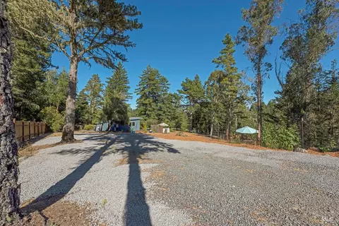 Exterior - 17197 Fitzpatrick Ln, Occidental, CA 95465 photo 15 of 38