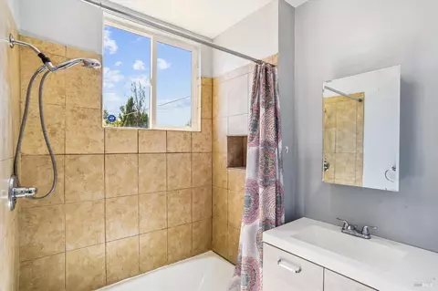 Bath - 853 Benicia Rd, Vallejo, CA 94591 photo 1 of 3