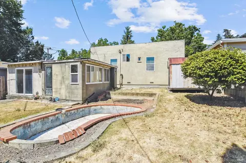 Exterior - 853 Benicia Rd, Vallejo, CA 94591 photo 6 of 8