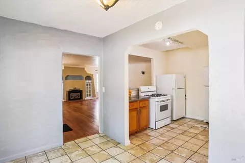 Entry Way - 853 Benicia Rd, Vallejo, CA 94591 photo 1 of 1