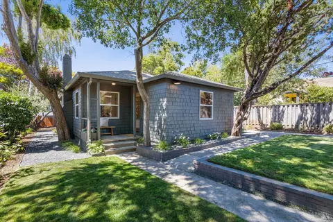 26 Plaza Dr, Mill Valley, CA 94941