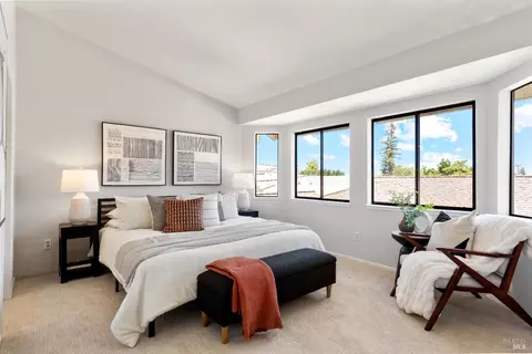 9 Village Ct, San Rafael, CA 94903