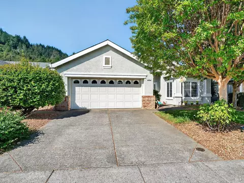 213 Albany St, Cloverdale, CA 95425