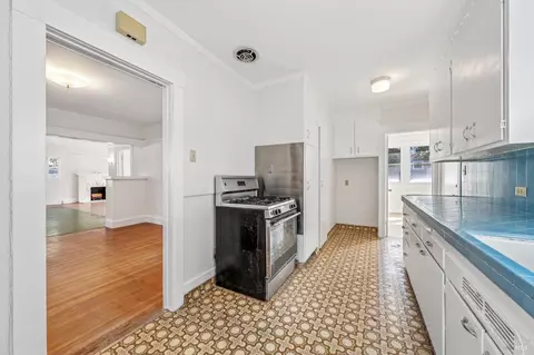 Kitchen - 1132 Willow St, Martinez, CA 94553 photo 2 of 3
