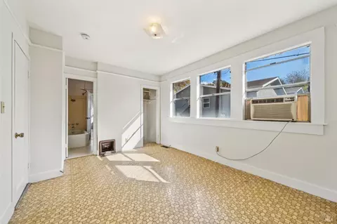 Bedroom - 1132 Willow St, Martinez, CA 94553 photo 3 of 4
