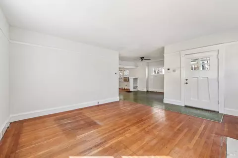 Living - 1132 Willow St, Martinez, CA 94553 photo 4 of 12
