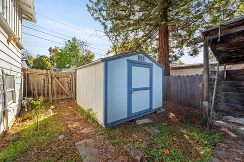 Exterior - 1132 Willow St, Martinez, CA 94553 photo 3 of 4