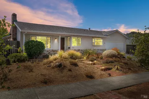 3239 Hidden Valley Dr, Santa Rosa, CA 95403