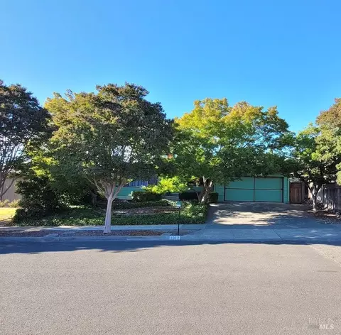 1012 Terra Verde Dr, Napa, CA 94559