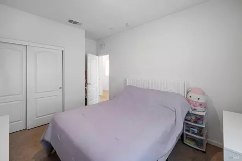 Bedroom - 2393 Sheldon Dr, Fairfield, CA 94533 photo 3 of 9