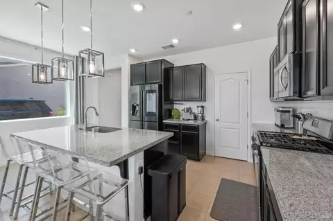 Kitchen - 2393 Sheldon Dr, Fairfield, CA 94533 photo 2 of 4