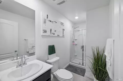Bath - 2393 Sheldon Dr, Fairfield, CA 94533 photo 1 of 3