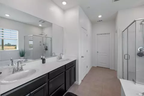 Entry Way - 2393 Sheldon Dr, Fairfield, CA 94533 photo 11 of 12