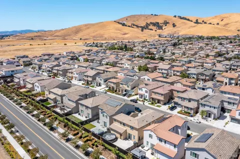 View/Area - 2393 Sheldon Dr, Fairfield, CA 94533 photo 9 of 9