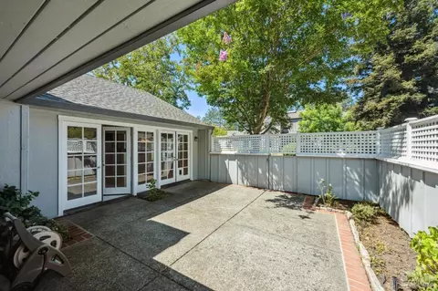 Exterior - 18103 Vassar Ct, Sonoma, CA 95476 photo 6 of 9