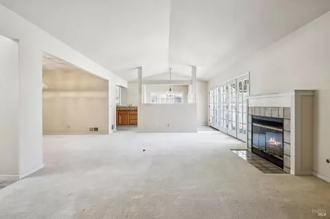 Living - 18103 Vassar Ct, Sonoma, CA 95476 photo 3 of 8