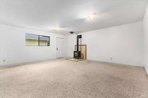 Living - 25042 Robin Pl, Willits, CA 95490 photo 7 of 8