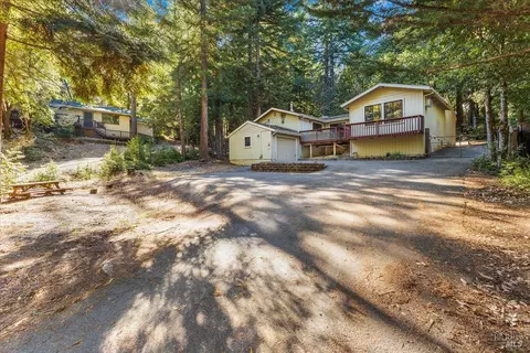 Exterior - 25042 Robin Pl, Willits, CA 95490 photo 5 of 9