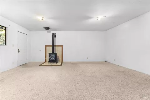 Living - 25042 Robin Pl, Willits, CA 95490 photo 8 of 8