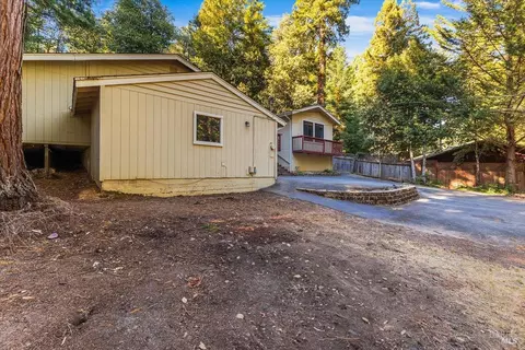 Exterior - 25042 Robin Pl, Willits, CA 95490 photo 6 of 9