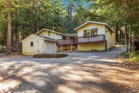 Exterior - 25042 Robin Pl, Willits, CA 95490 photo 4 of 9