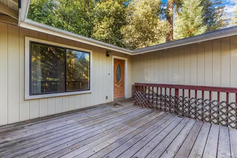 Exterior - 25042 Robin Pl, Willits, CA 95490 photo 2 of 9