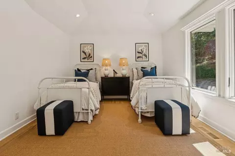 Bedroom - 90 Taylor Rd, Tiburon, CA 94920 photo 4 of 6