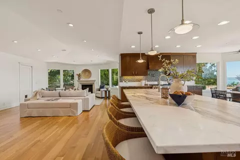 Kitchen - 90 Taylor Rd, Tiburon, CA 94920 photo 4 of 6