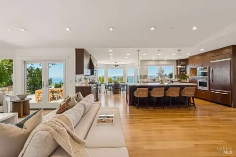 Kitchen - 90 Taylor Rd, Tiburon, CA 94920 photo 5 of 6