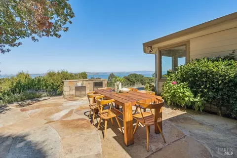 Exterior - 90 Taylor Rd, Tiburon, CA 94920 photo 3 of 14