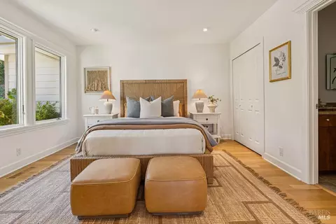 Bedroom - 90 Taylor Rd, Tiburon, CA 94920 photo 2 of 6